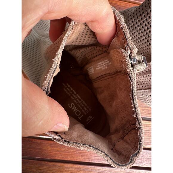 Toms Majorca Neutral Gray Beige Suede Peep Toe Ankle Boots Size 9 - Picture 7 of 9